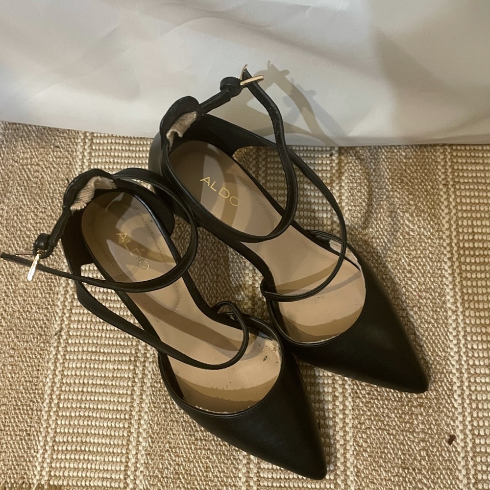 Aldo Point Toe Heels in Black